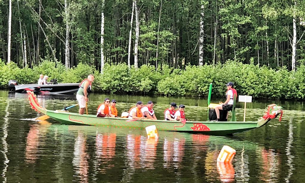 BILDSPECIAL: Folkfest när drakbåtarna tävlade i kapp | Magazin24